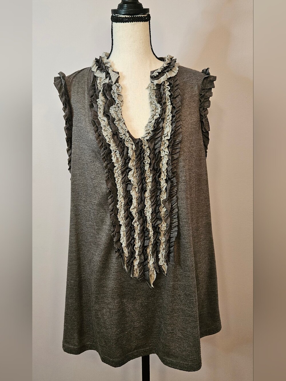 Vintage Torrid Charcoal Gray Tiered Raw Hem Ruffle V-Neck Tank 3x
